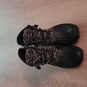 SPERRY Saltwater Tribal Print Rubber Duck Boots